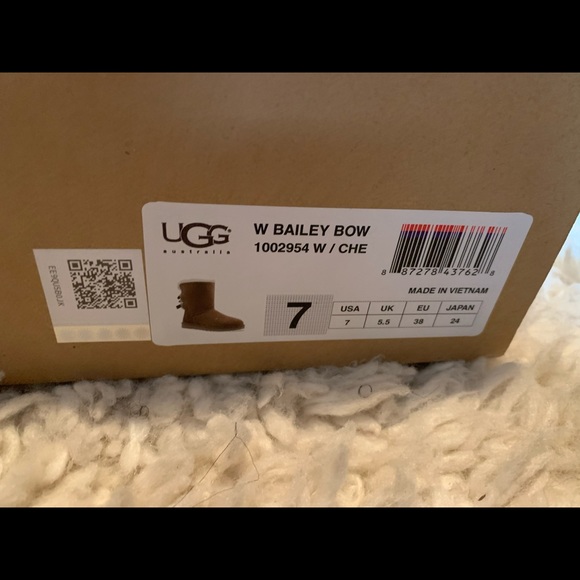 UGG Chestnut Bailey Bow - Picture 8 of 8